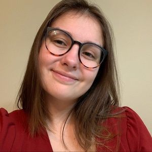 Meet your Posher, Alisha